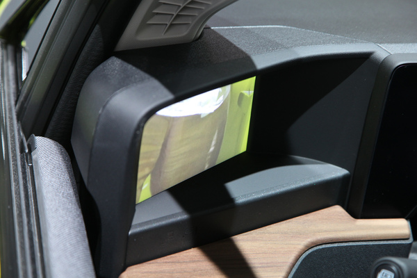 Honda e (2019) - und so sieht das dann von innen aus - Rückspiegelersatz - IAA in Frankfurt 2019