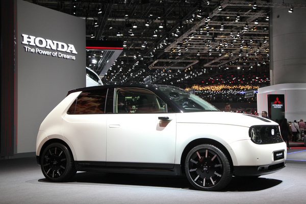 Honda e Prototype (2019) - seriennahe Version des elektrischen Kleinwagens - Genfer Automobilsalon 2019