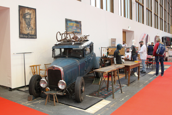 Hot Rod mit Skiausrüstung - Motorworld Classics Berlin 2019