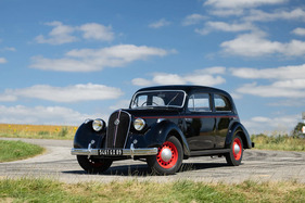 Hotchkiss 864 S49 Artois (1949) - Lot 228 an der Artcurial „Automobiles sur les Champs" Versteigerung 2024