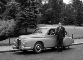 Hotchkiss-Grégoire R (1950) - im Wagen sitzt der Fahrzeugentwickler Jean-Albert Grégoire