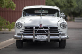 Hudson Custom Commodore Six Convertible (1950) - als Lot 051 an der Bonhams Quail Lodge Auction am 14. August 2015