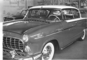 Hudson Wasp Hollywood (1955) - mit weit zurückversetzter A-Säule - Genfer Automobilsalon 1955