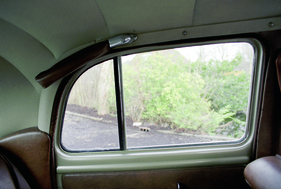Humber Super Snipe (1953) - Handgriffe im Fond