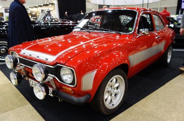 Hundeknochen-Escort mit Rallye-Ausrüstung - InterClassics Maastricht 2018