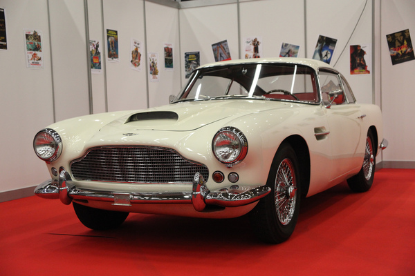 Ihn fuhr James Bond nicht wirklich, ähnliche Modelle aber schon - OTM Fribourg 2015