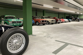 Im Autohotel hat es Platz für 160 Automobile - Kompetenzzentrum Fahreinheit in Grüningen