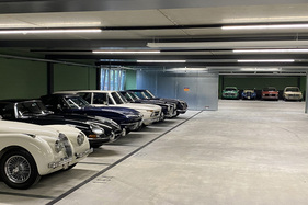 Im Autohotel hat es Platz für 160 Automobile - Kompetenzzentrum Fahreinheit in Grüningen