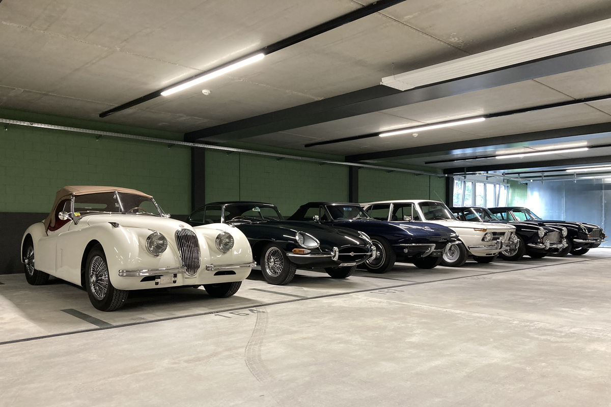 Im Autohotel hat es Platz für 160 Automobile - Kompetenzzentrum Fahreinheit in Grüningen