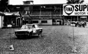 Im Parc fermé in Monza und auf dem Flughafen Malmsheim konnten die Lesertester ihre Fahrkünste zeigen.