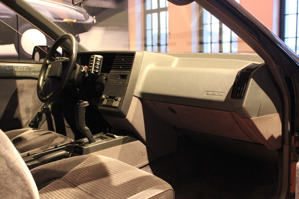 Im Subaru XT gibt es fast nur rechte Winkel und Kanten - Sonderschau "40 Jahre Subaru in der Schweiz"