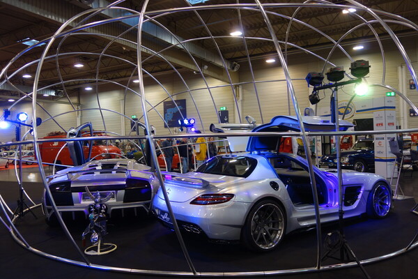 Im Vogelkäfig: Mercedes-Benz SLS AMG und Lamborghini Mucielago SVR bei JB Car Design – Essen Motor Show 2023