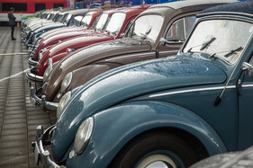 Im direkten Vergleich offenbaren sich interessante Unterschiede in der Ruheposition der Scheibenwischer – 75 Jahre VW in der Schweiz