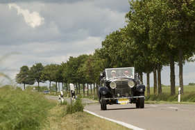 Im offenen Rolls-Royce an der ADAC Deutschland Klassik 2013 Im offenen Rolls-Royce an der ADAC Deutschland Klassik 2013