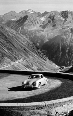 Immer wieder Stilfser Joch: Werbemotiv für den Porsche 356 A Coupé, etwa 1956.