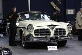 Imperial Coupé Hardtop newport C69 (1955) - Artcurial Versteigerung an der Rétromobile 2012 in Paris (Lot 371) - das attraktive und sehr Rahre Fahrzeuge wurde von Artcurial in Paris 2012 für Euro 40'000 zugeschlage