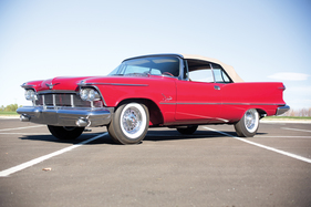 Imperial Crown Convertible (1958) - angeboten als Lot 57 an der RM-Versteigerung vom 16./17. Januar 2014 in Arizona