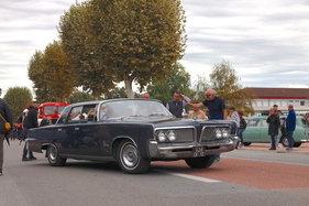 Imperial LeBaron (1964) – Embouteillage de Lapalisse 2024