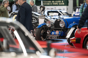 Bild zu Artikel Classic Expo Salzburg 2022 – 100 Jahre Jaguar, Versteigerung und viele schöne alte Autos