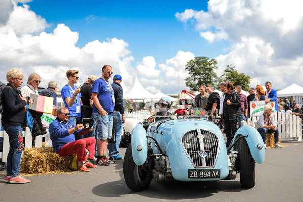 Bild Impression historisches Fahrerlager - AvD OGP