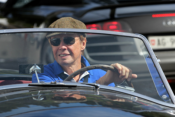 Impressionen Arosa ClassicCar 2012 - Peter Kraus an Bord seines AC Bristol