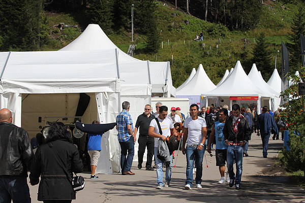 Impressionen Arosa ClassicCar 2012 - am Sonntag war das Fahrerlager rege besucht