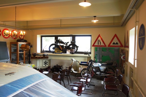 Bild Impressionen - Einblick in den Fahrschulraum - Im Degener-Oldtimer-Museum 2022