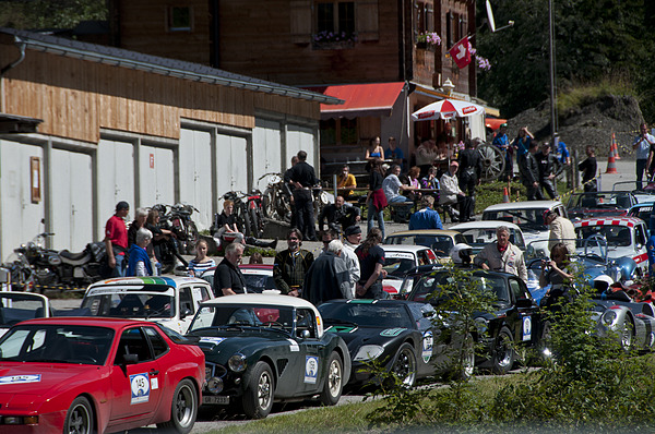 Impressionen am Bergrennen Arosa ClassicCar 2012 - Aufstellung eines Rennfeldes im Startraum