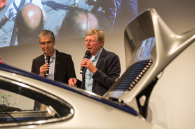Impressionen der Porsche Soundnacht 2017 - Gijs van Lennep auf der Bühne
