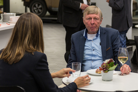 Impressionen der Porsche Soundnacht 2017 - Gijs van Lennep davor
