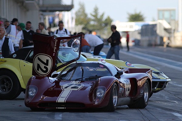 Impressionen vom AvD Oldtimer Grand Prix 2012 - Chevron B16 an den Boxen