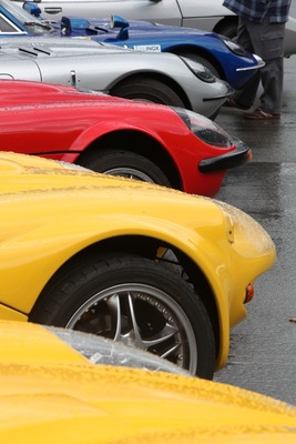 Image: Impressions of the British Car Meeting 2013 in Mollis - Marcos in cheerful colors
