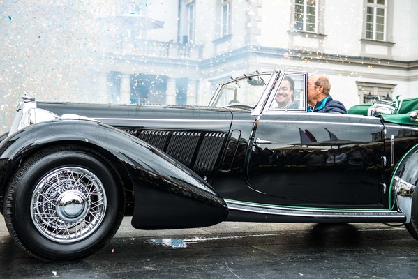 Impressionen vom Concours d'Elégance Schloss Bensberg Classics 2013 - Der Sonderpreis der Jury geht an das Talbot-Lago T120 Cabriolet