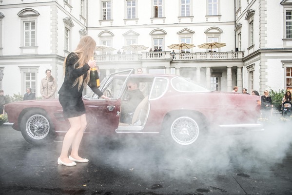 Impressionen vom Concours d'Elégance Schloss Bensberg Classics 2013 - der Sieger der Frua-Kategorie fährt gut sichtbar ab