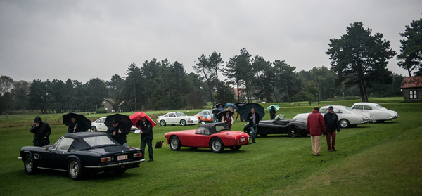 Impressionen vom Concours d'Elegance Zoute Grand Prix 2013 - Die Wagen wurden im Concours d'Elégance verregnet