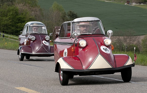 Impressionen vom GP Mutschellen 2012 - Corso von Fahrzeugen aus der Gegend