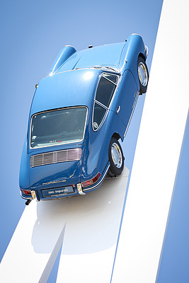 Impressionen vom Goodwood Festival of Speed 2013 - Porsche 911 auf der zentralen Skulptur