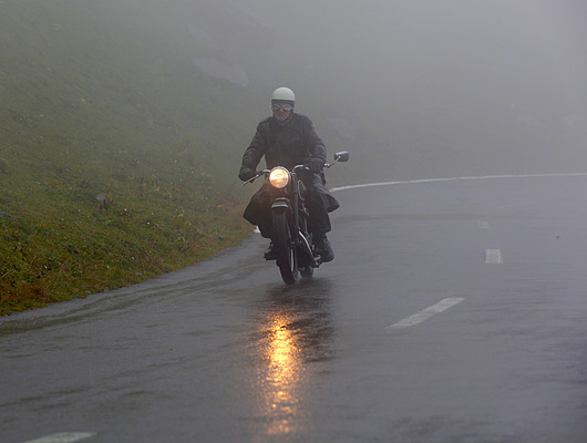 Impressionen vom Klausenrennen Prolog 2012 - mit dem BMW-Motorrad im Regen