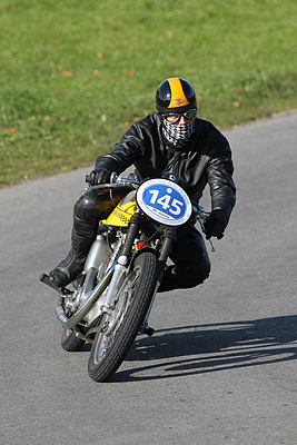 Impressionen vom Michaelskreuzrennen 2011 - gekleidet wie anno dazumals