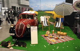 Oldtimer-Fans strömten ins westschweizerische Üechtland - OTM Fribourg 2013