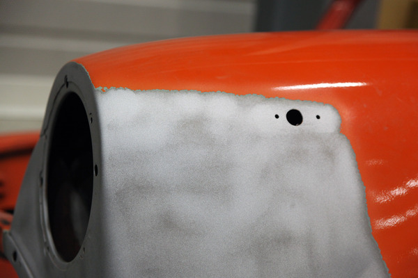 Impressionen vom Oldtimer- und Teilemarkt Fribourg 2014 - Beispiel einer teilentlackten Karosserie