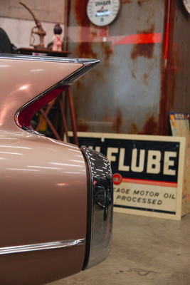 Impressionen vom Oldtimer- und Teilemarkt Fribourg 2014 - Chromglanz vor deutlicher Patina