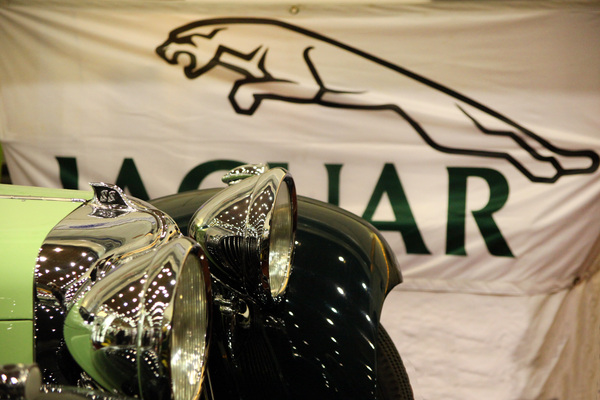 Impressionen vom Oldtimer- und Teilemarkt Fribourg 2014 - In den Dreissigerjahren hiessen Jaguar-Sportwagen noch SS für Standard Swallow