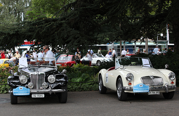 Impressionen vom RAID Prolog 2012 - Geschwister mit völlig unterschiedlichem Aussehen - links MG TF von 1954, rechts MG A von 1961