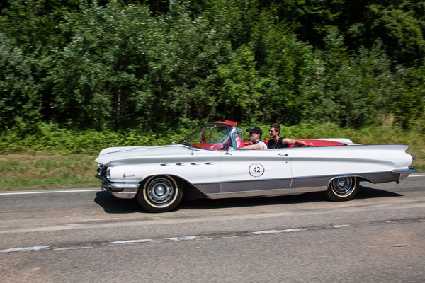 Impressionen vom Solitude Revival 2013 - Amerikaner beim Oldtimer-Corso