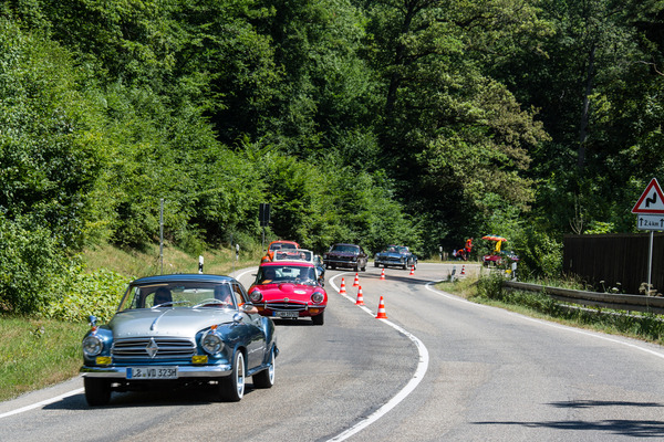 Impressionen vom Solitude Revival 2013 - eine Borgward Isabella beim Oldtimer-Corso