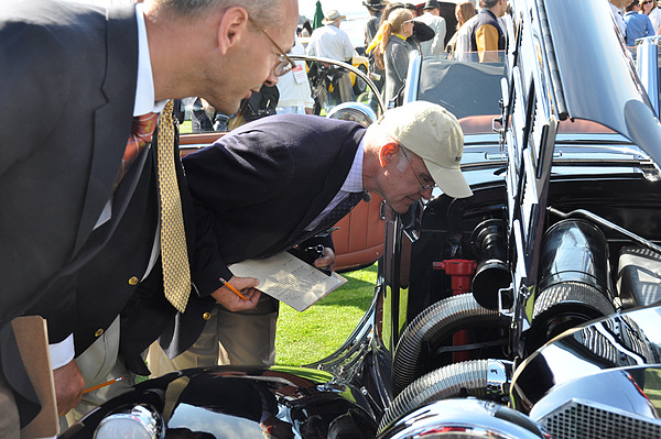 Impressionen von Pebble Beach 2012 - die Punkterichter schauen genau hin