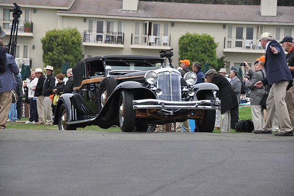 Impressionen von Pebble Beach 2012 - viel beachtete Einfahrt der Preziosen