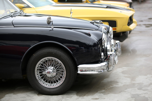 Impressionen von den Dolder Classics im September 2013 - unterschiedliche Designphilosphien beim Jaguar Mk 2 und dem Ford Mustang