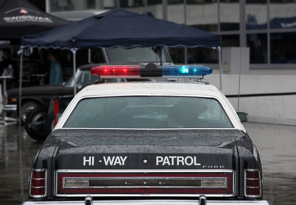 Impressionen von den Dolder Classics im September 2013 - wie aus dem Film "Blues Brothers" - Ford-Polizeiauto